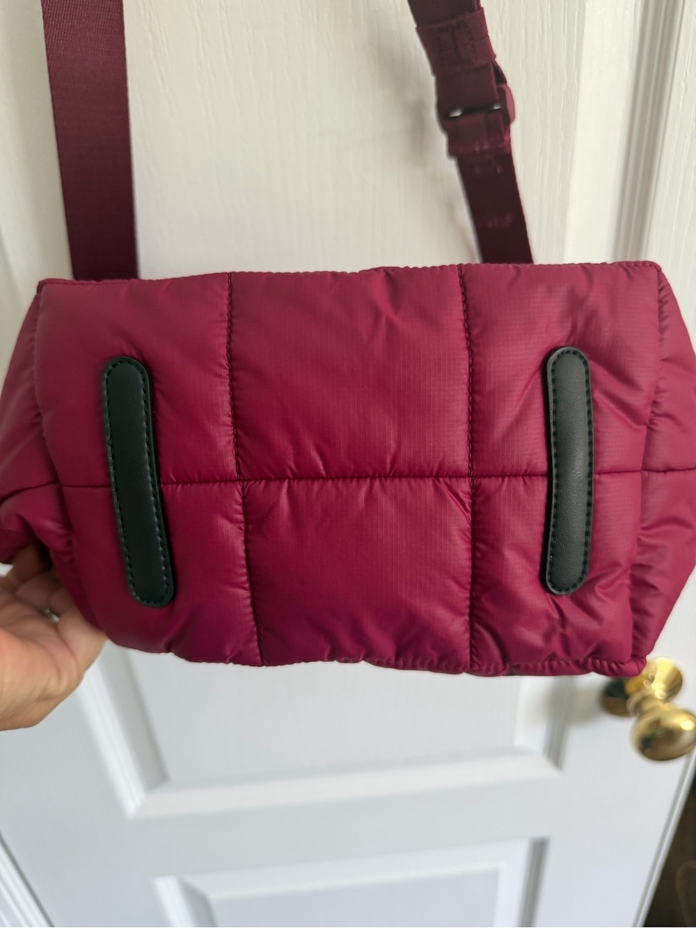 Like New lululemon Athletica Quilted Puffer Tote Bag - Berry - Picture 8 of 10